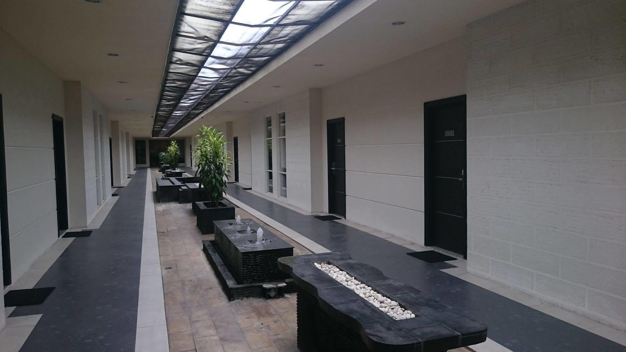 Hotel Sinar 1 Sedati Εξωτερικό φωτογραφία